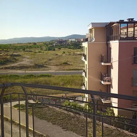 2 Bed Black Sea Apartamento *